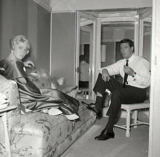 1959 Photo Negative Rock Hudson & Doris Day On Movie Set Pillow Talk