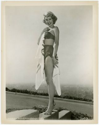 Barefoot Bathing Beauty Starlet Barbara Ruick 1950s Pin - Up Photograph