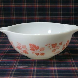 Vintage Pyrex 443 Pink Gooseberry 2 1/2 Qt Cinderella Mixing Bowl
