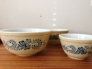 Set Of 3 Vintage Pyrex Homestead Tan Blue Mixing Bowls 401 402 403 2