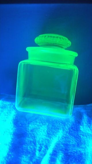 Vintage Green Vaseline Glass Storage Jar With Lid Depression,  Uranium Apothecary