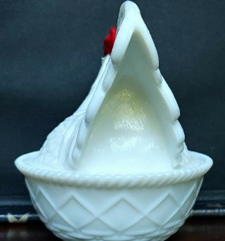 Rooster on Nest Vintage White Milk Glass 7 inch Westmoreland Rooster. 3