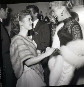 Janet Leigh Debbie Reynolds Laughing 1950 