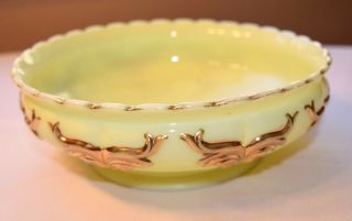 Heisey Custard Glass Winged Scroll Pattern Master Berry Bowl