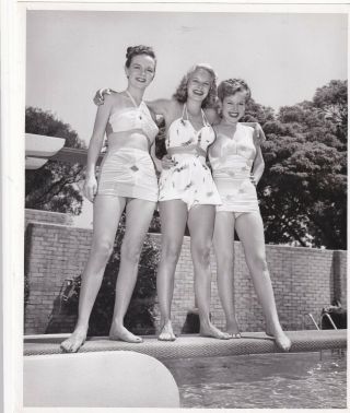 Ziegfeld Girl Sexy Legs Swimsuit Cheesecake Road To Rio 1947 Bulloch Photo 274