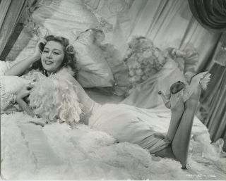 Joan Blondell Seductive Glamour Pin Up On Bed Topper Returns 1941 Photo