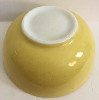 Vintage Pyrex 1940 ' s Yellow Large 4 Qt Mixing Bowl No Numbers Primary Color Ware 2