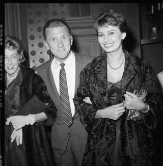 Sophia Loren Kirk Douglas 1950 