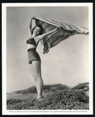 Peggy Moran - Vintage 1940 Leggy Swimsuit Pinup Portrait