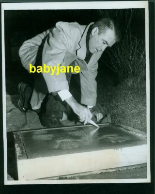 James Stewart Vintage 8x10 Photo 1959 Signs Name In Cement Maraquette Michigan