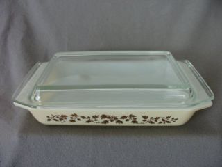 Vintage Pyrex Square Casserole/baking Dish W/lid - Gold Leaf & Acorn Pattern
