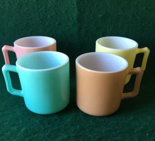 Vintage Hazel Atlas Set Of 4 Pastel Color Mugs Holds 4 Oz.  - Nib