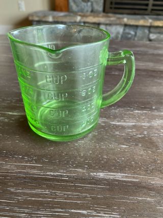 Vintage Green Kellogg 3 Spout Depression Glass Measuring Cup