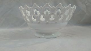 Vintage Lace Edge Milk Glass Pedestal Fruit Bowl 3