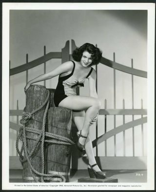 Diana Barrymore Vintage 1942 Leggy Cheesecake Pin - Up Photo
