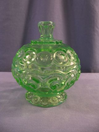 Htf L.  E.  Smith Apple Green Opalescent Glass Moon & Stars Covered Candy Dish
