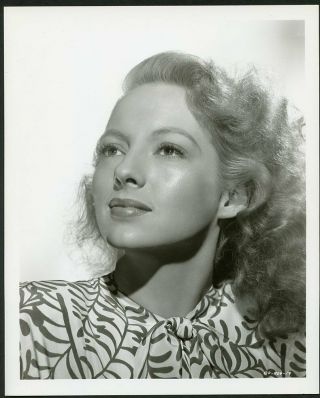 Evelyn Keyes In Glamour Portrait Vintage 1940s Photo