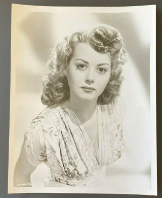 Adele Mara Vintage 1940s Stunning Pin - Up Portrait Photo