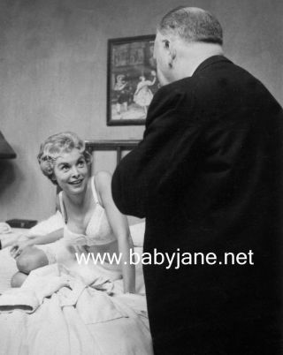 043 Psycho Janet Leigh In Bra W/ Alfred Hitchcock Photo