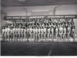 1982 Press Photo Pin - Up Miss World Contest Cheesecake Portrait Keystone R2