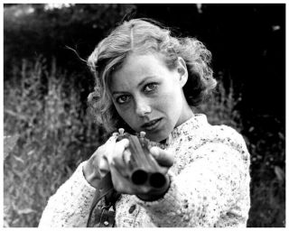 Jenny Agutter Pointing Shotgun The Eagle Has Landed Photo With Snipe