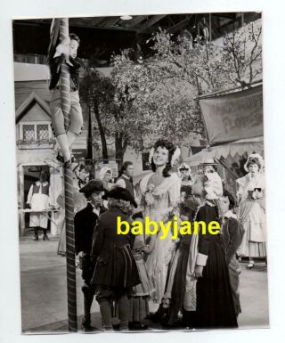 Shirley Temple Orig 6x8 Photo 1958 W/ Daughter Lori & Son Charles Mother Goose