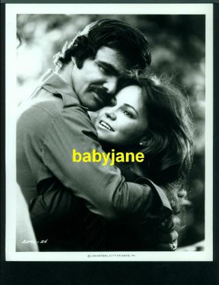 Burt Reynolds Sally Field Vintage 8x10 Photo 1977 Smokey And The Bandit Embrace