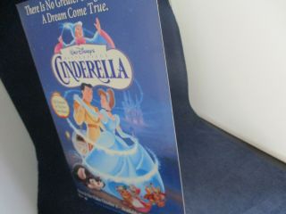 Disney ' s Cinderella A Goofy Movie Winnie the Pooh Frankenpooh VHS Store Display 2