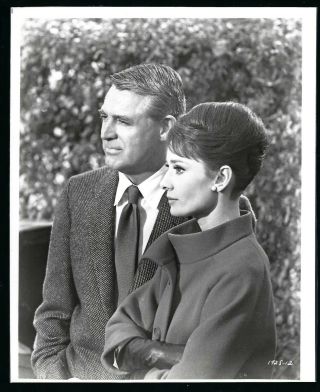 1963 Audrey Hepburn Cary Grant " Charade " Laminated Key Book Universal