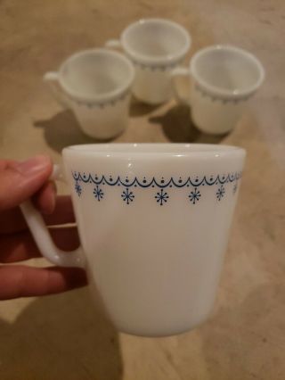 Set Of 4 Vintage Pyrex Milk Glass Blue Snowflake Garland Mugs Coffee Cups 3