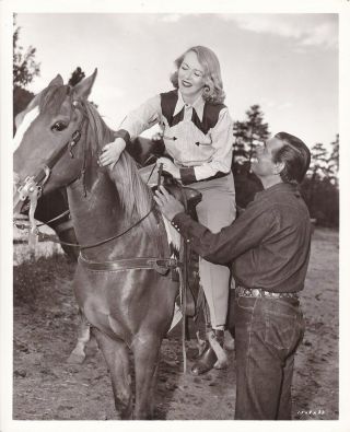 Clark Gable & Wife Candid Colorado Vintage 1950 Mgm Studio Dbw Photo