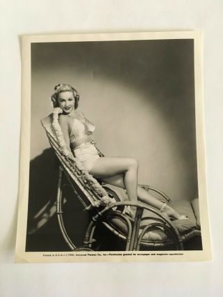S) 1945 Universal Pictures World War Ii Burlesque Pinup Press 8x10 Photo