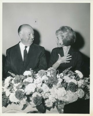 Janet Leigh Director Alfred Hitchcock Orig.  Candid Vintage Psycho Horror Photo