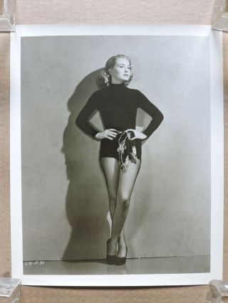 Lori Nelson In Fishnet Stockings Leggy Pinup Portrait Photo 1950 