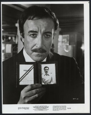 The Return Of The Pink Panther ’75 Peter Sellers Showing His Badge