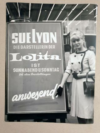 Lolita (1962),  Vintage Promotional Newspaper Still - Stanley Kubrick,  Sue Lyon