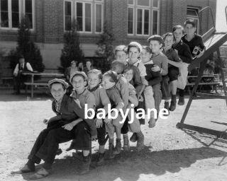 007 Billy & Bobby Mauch Twins W/ Children Lined Up On Slide Photo