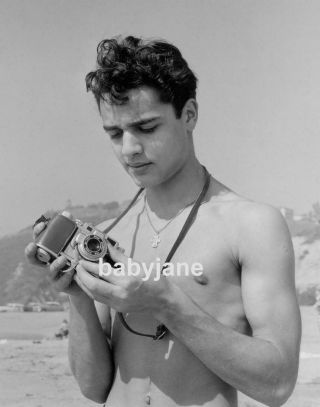 059 Sal Mineo Barechested With His Camera At The Beach Photo