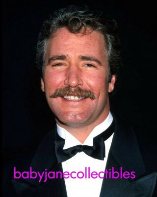 Lee Horsley Sexy Color Moustache Candid Photo 1 (109)