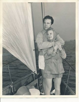 June Allyson Dick Powell Candid Sail Boat Sailing Vintage 40s Dbw Photo