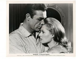 Marnie (1964 - Hitchcock) Tippi Hedren/sean Connery Universal Pictures Photo V555