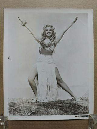 Betty Grable Leggy Pinup Portrait Photo 1942 Song Of The Islands