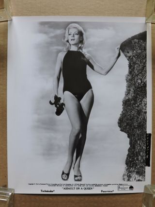Virna Lisi Orignal Leggy Swimsuit Portrait Photo 1966 Assault On A Queen