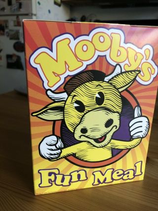 CLERKS 2 - BEST BUY EXCLUSIVE DVD GIFT SET - MOOBY ' S FUN MEAL NO DVD,  Just Set 2