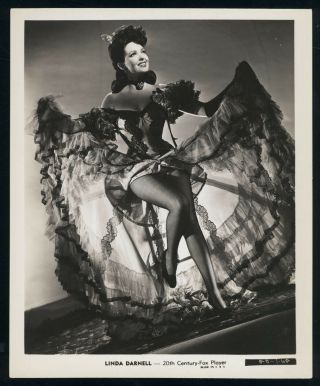 Linda Darnell - Vintage 1945 Leggy Pinup Portrait