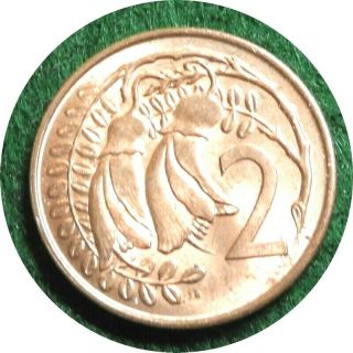 Elf Zealand 2 Cents (1967) /bahamas 5 Cents Mule Error