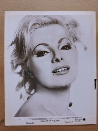 Virna Lisi Orignal Glamour Studio Portrait Photo 1966 Assault On A Queen