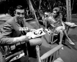Sean Connery And Luciana Paluzzi During A Break On Movie Set Of 