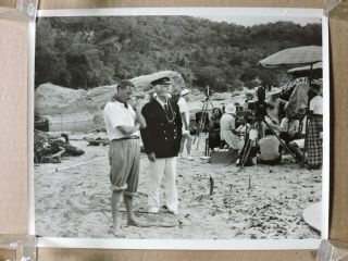 Carol Reed Directing Ralph Richardson Candid Photo 1951 Outcast Of The Island