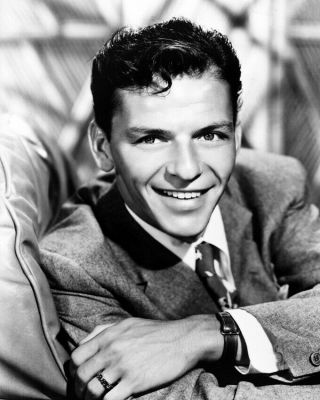 Frank Sinatra B&w 8x10 Photo Handsome 40 